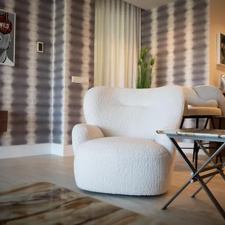 Vivi Homes - Ocean Pearl - Sea View - Pool - Terrace * Estepona